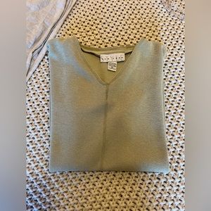 Style New York green top